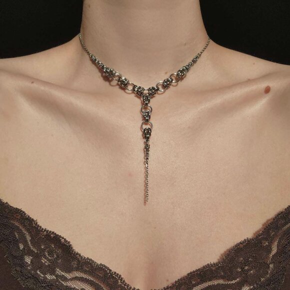Gothic silver rosary chainmail necklace with a small silver chain - Picture 2 of 7